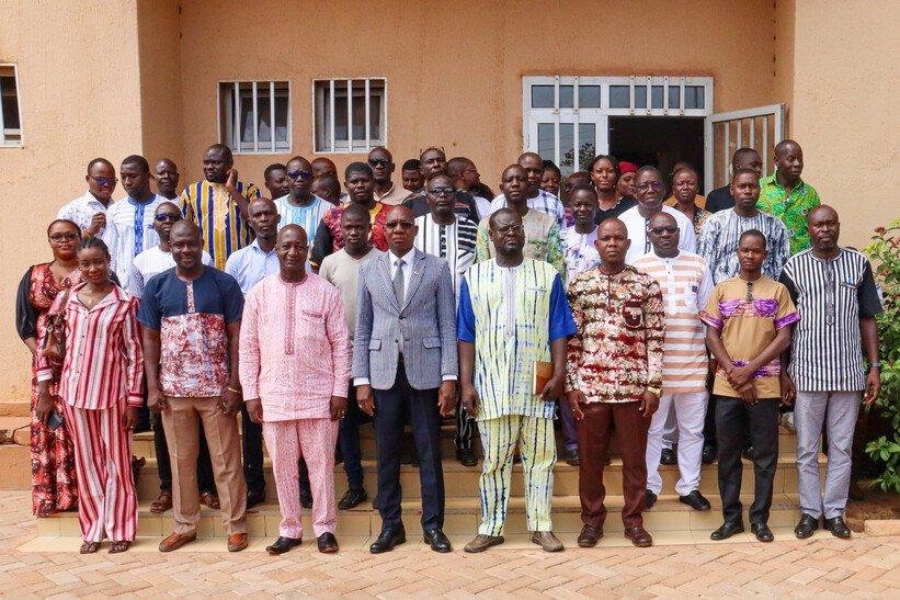 BF: Consolidated performance data on rural water networks across seven regions