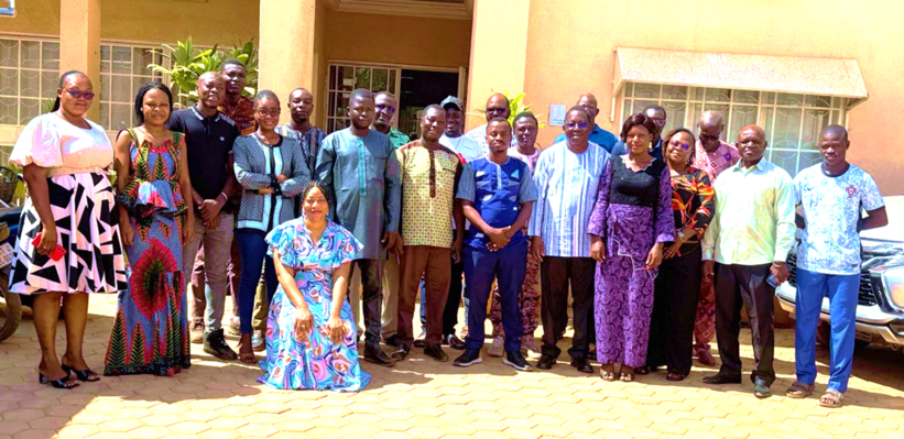 Operators engaged in reporting performance data during a dedicated workshop (Ph, IRC Burkina, 2025)
