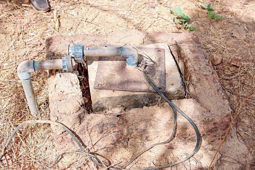 A non-functional piped water system highlighting service delivery challenges (Ph, IRC Burkina, 2025)