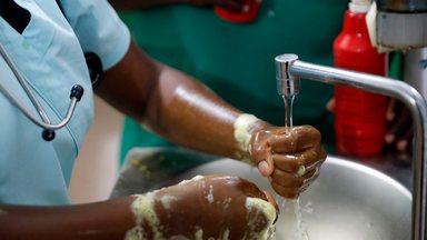 Nurse or doctor washing hands